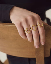 Indlæs billede til gallerivisning MAANESTEN O Alphabet Ring
