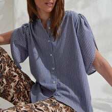 Indlæs billede til gallerivisning HEARTMADE Hmtulin Shirt Blue Stripe
