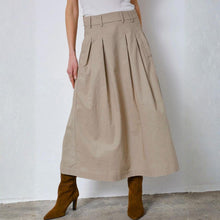 Indlæs billede til gallerivisning CO' COUTURE Leila Anya Pleat Skirt Bisquit
