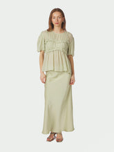 Indlæs billede til gallerivisning NEO NOIR Kiril S Voile Blouse Pistachio
