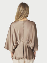 Indlæs billede til gallerivisning NEO NOIR Rivina Heavy Sateen Blouse Dark Taupe
