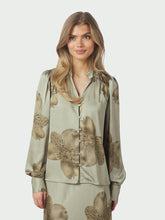 Indlæs billede til gallerivisning NEO NOIR Massima Misty Orchid Blouse Smoke Green
