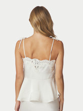 Indlæs billede til gallerivisning NEO NOIR Kaela Heavy Sateen Lace Top Pearl
