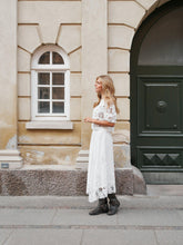 Indlæs billede til gallerivisning NEO NOIR Yara Long Emb Skirt White
