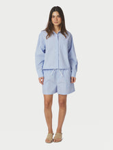 Indlæs billede til gallerivisning NEO NOIR Camell Stripe Shorts Light Blue
