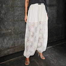 Indlæs billede til gallerivisning HAUTE L'AMITIE Bella Lace Harem Pant Off White

