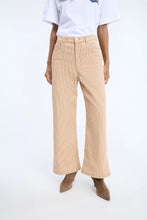 Indlæs billede til gallerivisning MUNTHE Navona 358 Stripe Caramel
