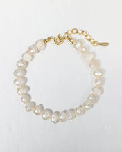 Indlæs billede til gallerivisning AND COPENHAGEN Timeless Pearl Bracelet
