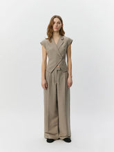 Indlæs billede til gallerivisning SOFIE SCHNOOR Izra Linen Mix Trousers Dark Sand
