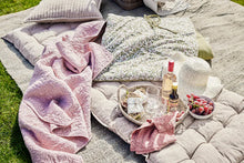 Indlæs billede til gallerivisning LENE BJERRE Isabelle Throw Plaid 170 cm Rose

