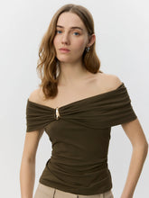 Indlæs billede til gallerivisning SOFIE SCHNOOR Sinkasw Off Shoulder Jersey Top Olive Brown
