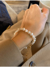 Indlæs billede til gallerivisning AND COPENHAGEN Timeless Pearl Bracelet
