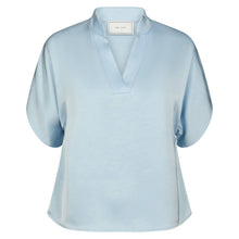 Indlæs billede til gallerivisning NEO NOIR Anelle Heavy Sateen Blouse Light Blue
