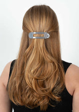 Indlæs billede til gallerivisning SUI AVA Crocodile Hair Clip Grey
