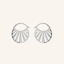 Indlæs billede til gallerivisning PERNILLE CORYDON Misty Light Earrings
