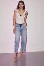 Indlæs billede til gallerivisning HAUTE L'AMITIE Lami Crop String Tie Bleached Denim
