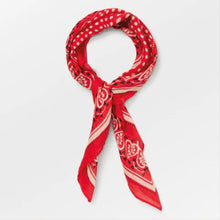 Indlæs billede til gallerivisning BECK SÖNDERGAARD Hearty Cotta Scarf Adrenaline Red
