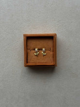 Indlæs billede til gallerivisning PICO COPENHAGEN Tulip Studs
