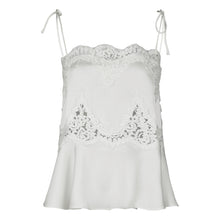 Indlæs billede til gallerivisning NEO NOIR Kaela Heavy Sateen Lace Top Pearl
