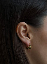 Indlæs billede til gallerivisning PICO COPENHAGEN Afrika Petite Hoops (guld/sølv)
