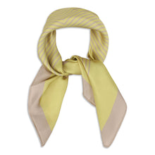 Indlæs billede til gallerivisning SUI AVA Patterned Scarf Lime/Beige
