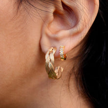 Indlæs billede til gallerivisning PICO COPENHAGEN Braid Stud Hoops
