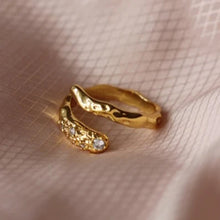 Indlæs billede til gallerivisning AND COPENHAGEN Shiny Twist Ring
